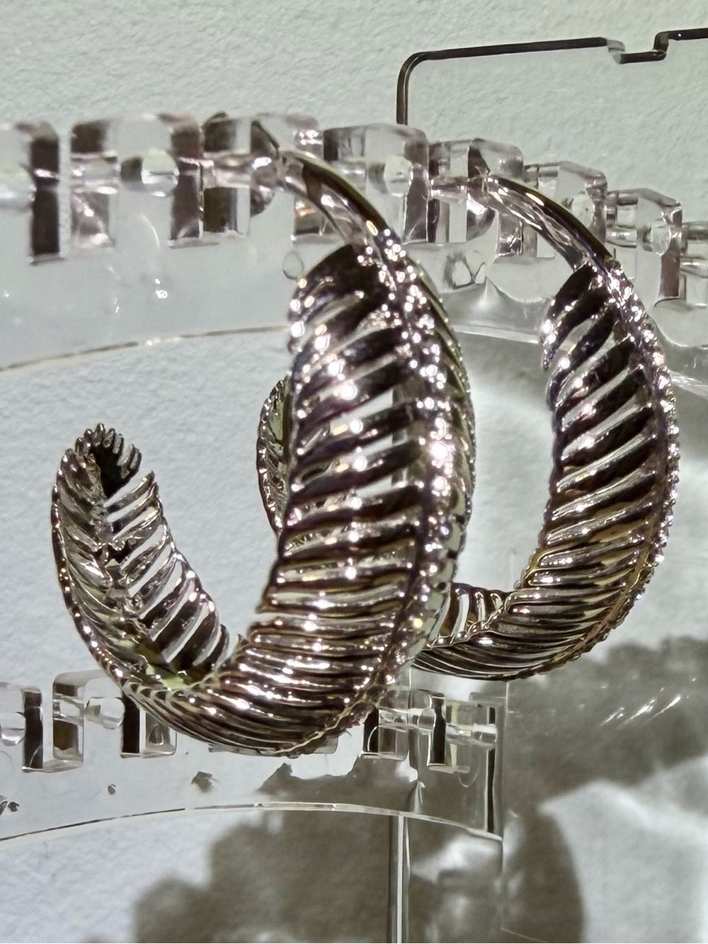 NWOT Silver Tone Leaf-Textured Lightweight Hoop Pierced Earrings